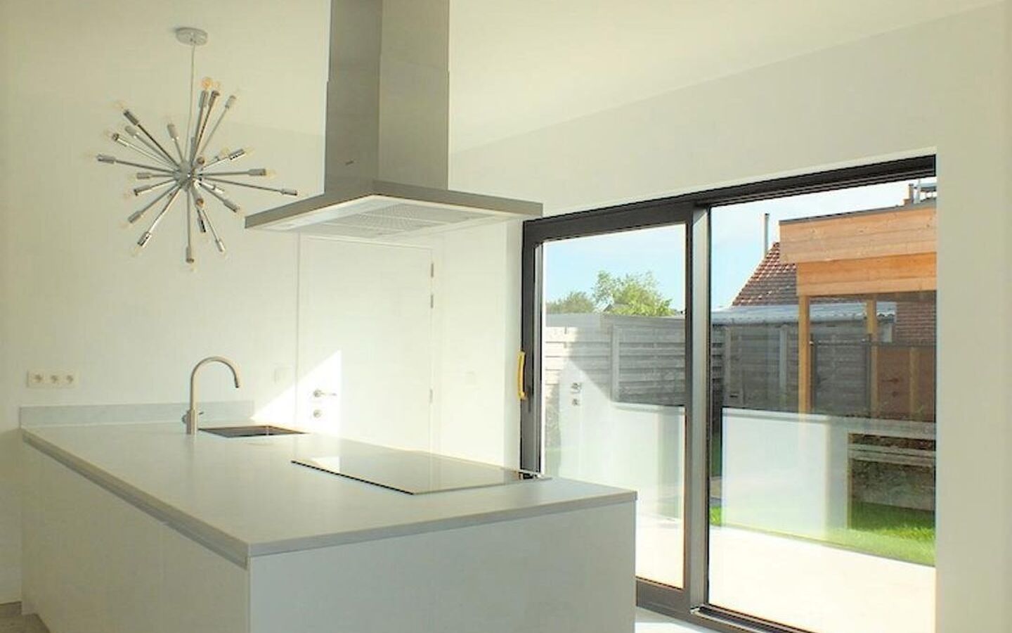 Gelijkvloerse verd. + tuin te huur in Lommel