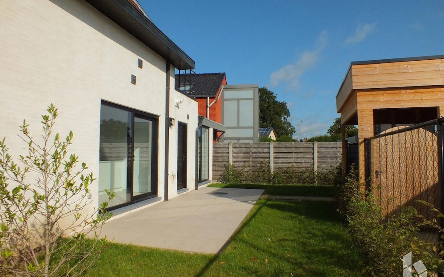 Gelijkvloerse verd. + tuin te huur in Lommel