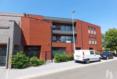 Gelijkvloerse verdieping te koop in Lommel